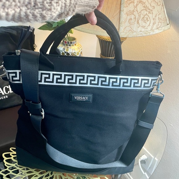 Versace - Picture 9 of 15